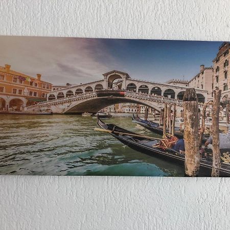 Venice Apartment Інтерлакен Екстер'єр фото